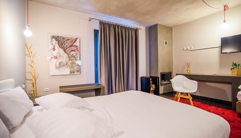 Oniropetra Boutique Hotel